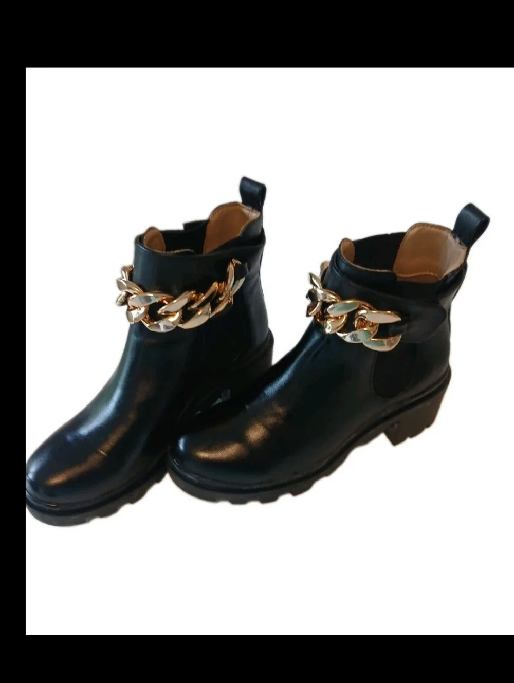 Steve Madden Amulet Black Chain Chelsea Ankle Boots Size 8 NWOT